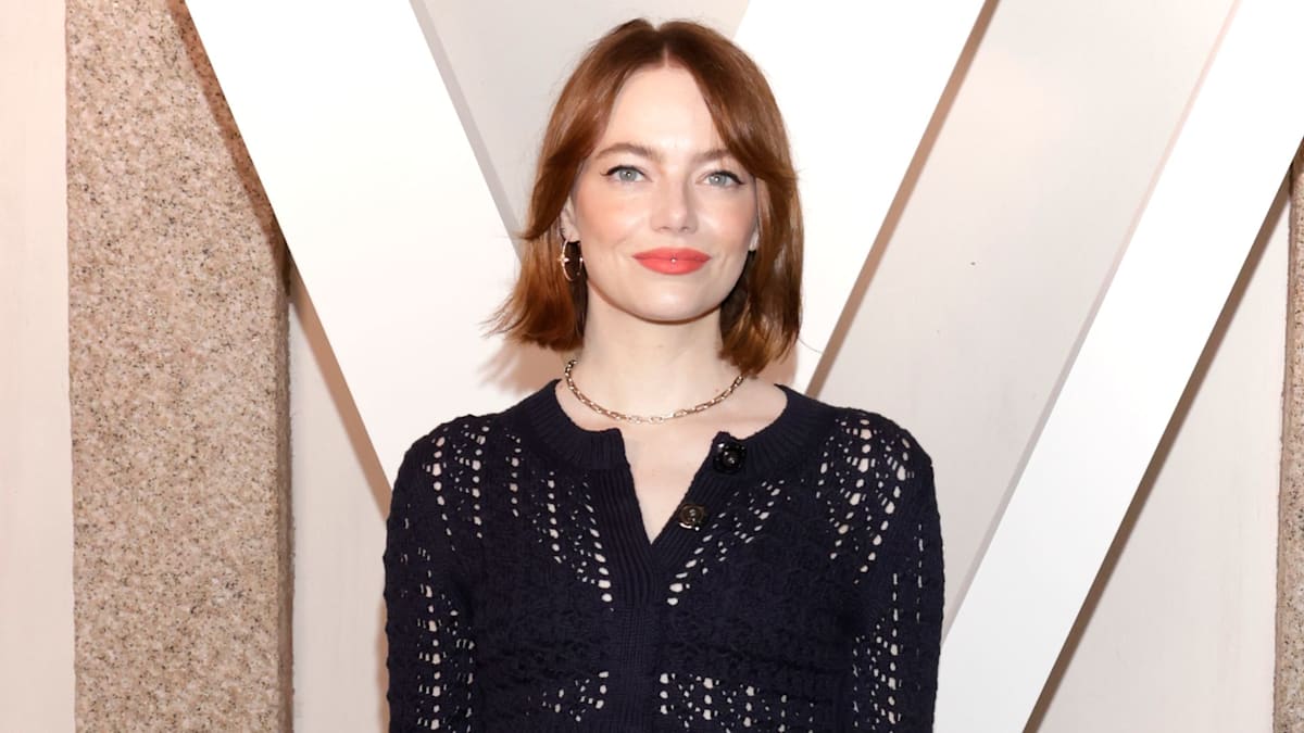 Emma Stone transforms for bizarre performance in new Poor Things